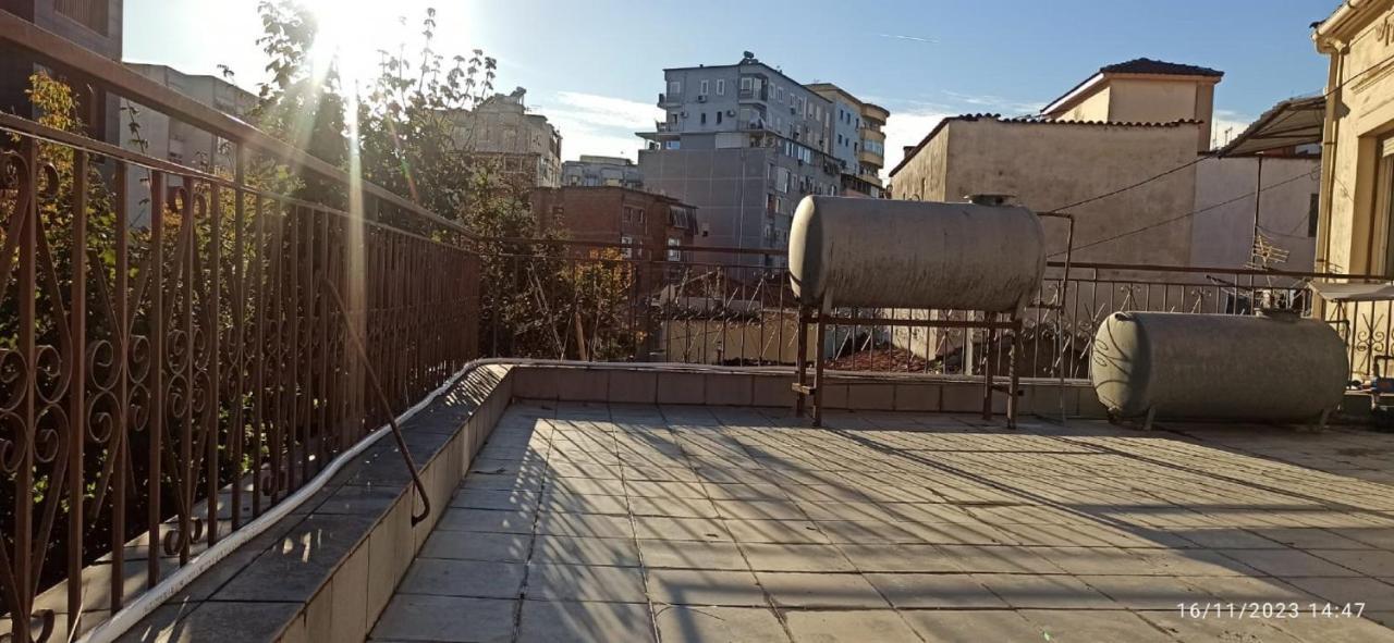 Royal Hostel Tiran Dış mekan fotoğraf